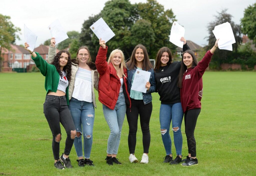 GCSE Students Celebrate Results